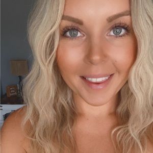 Meet your Posher, Melyssa